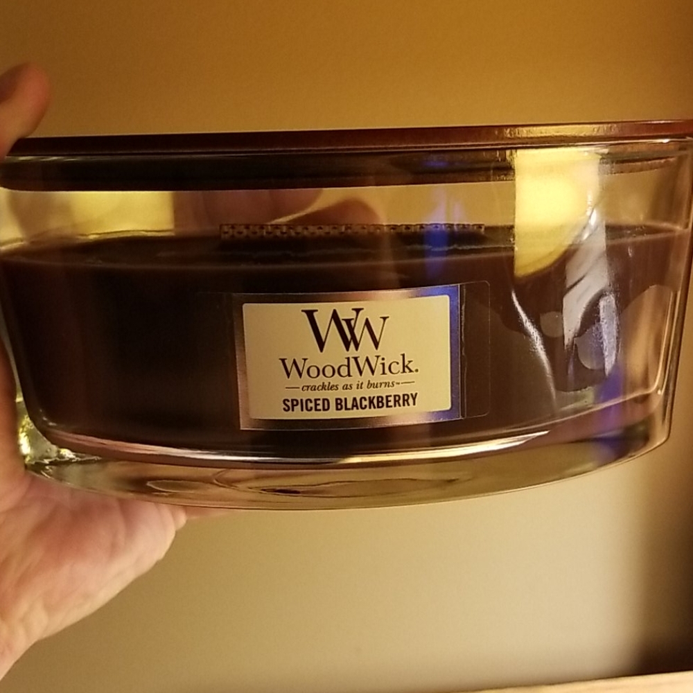 WOODWICK CANDLE - Picture 5 of 5
